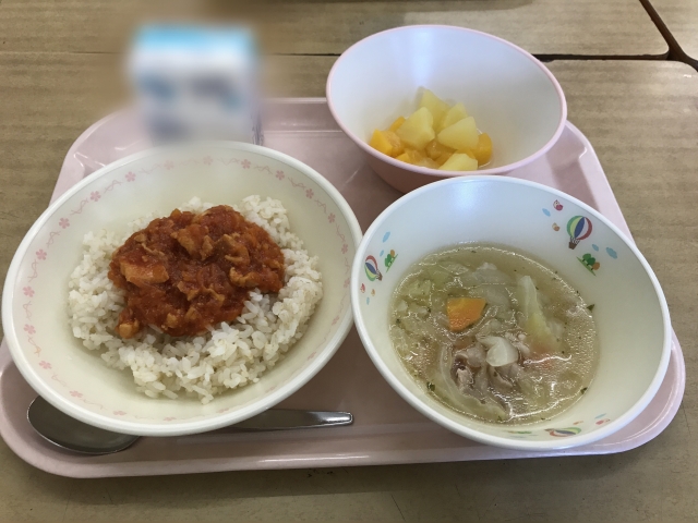 給食